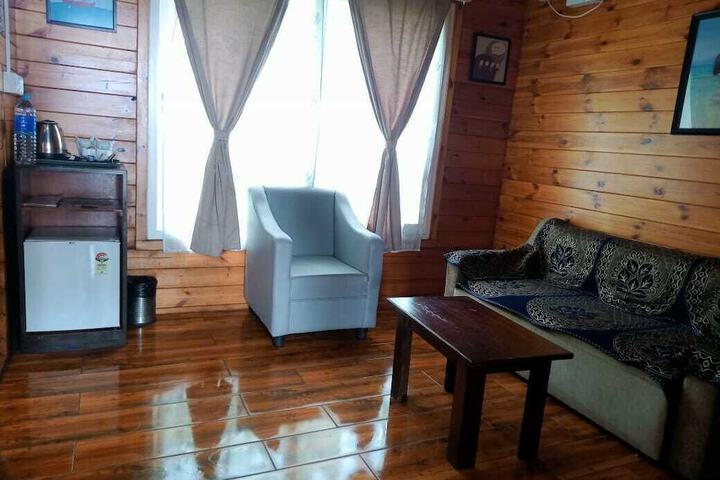 Room 8 of 94