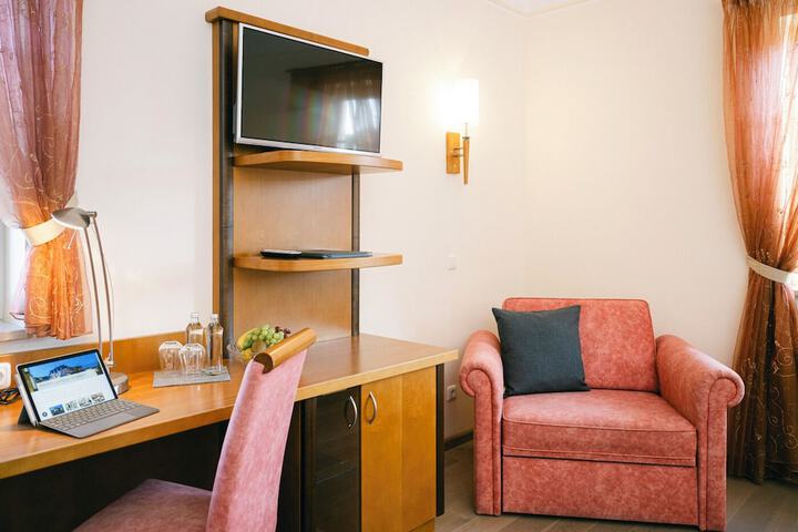 Room 5 of 54