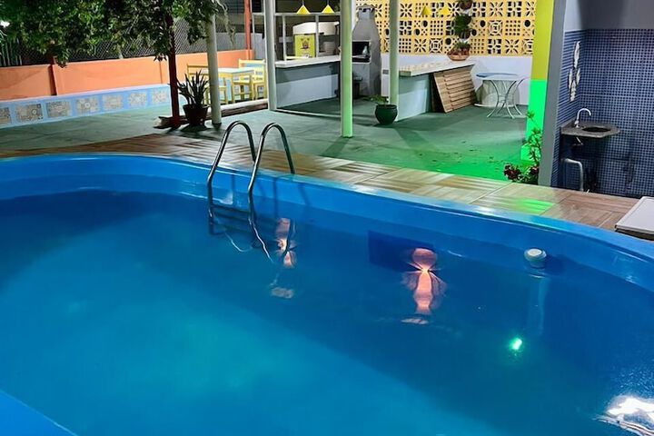 Pool 5 of 9