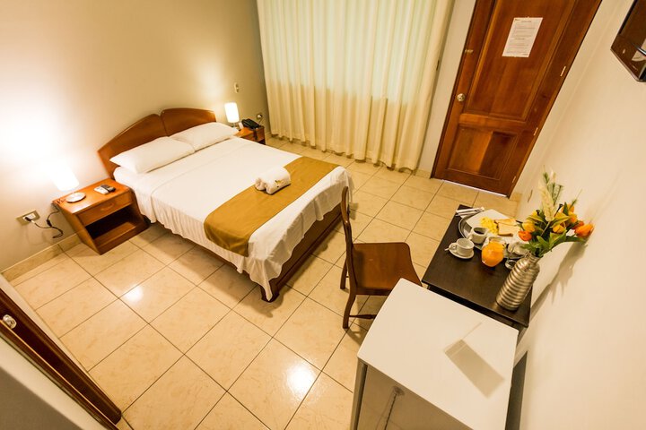 Room 8 of 42