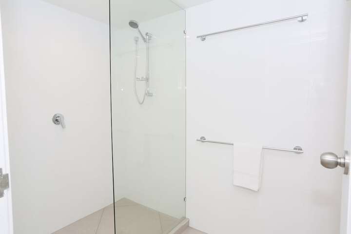 Room 13 of 24