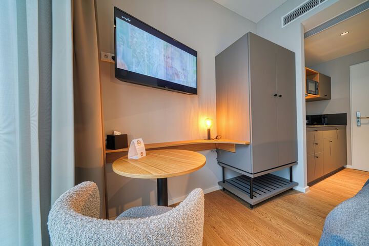 Room 20 of 32