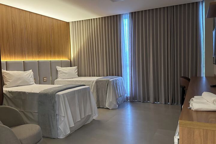 Room 8 of 17