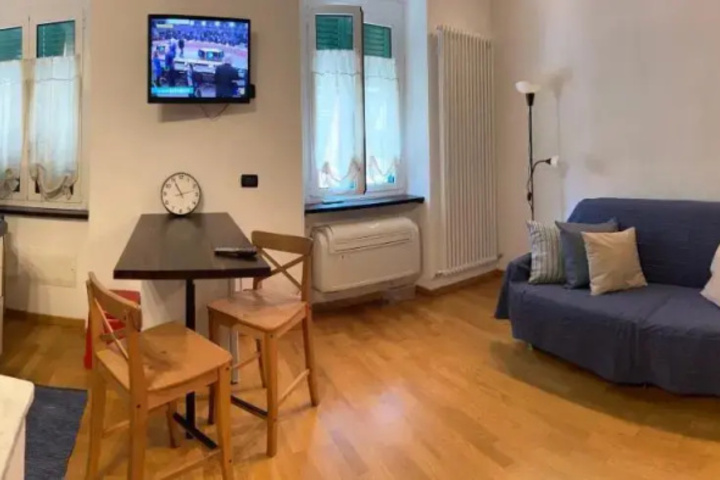 Room 10 of 11