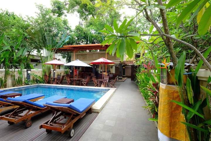 Pools & Facilities