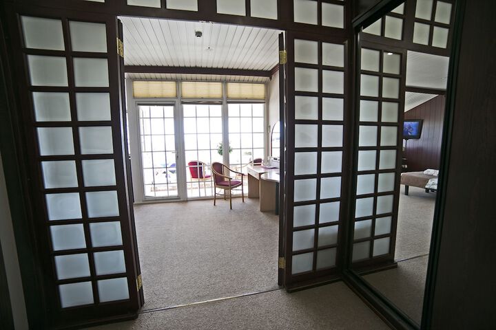 Room 35 of 37