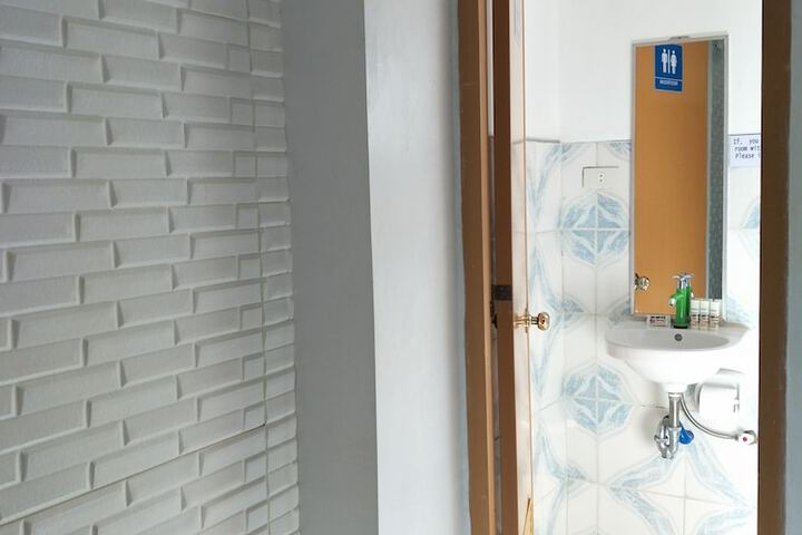Room 10 of 57