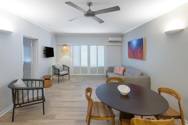 Room 12 of 48