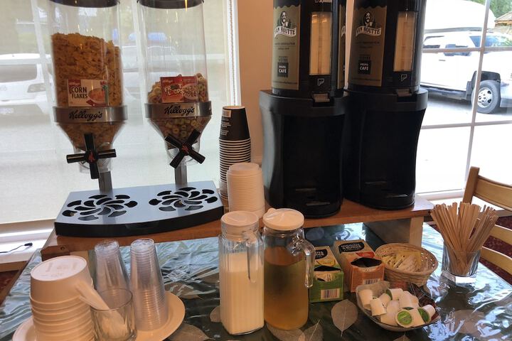 Breakfast area