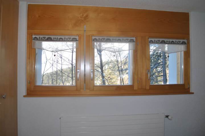 Room 8 of 38