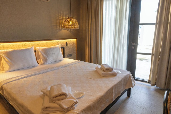 Room 3 of 26