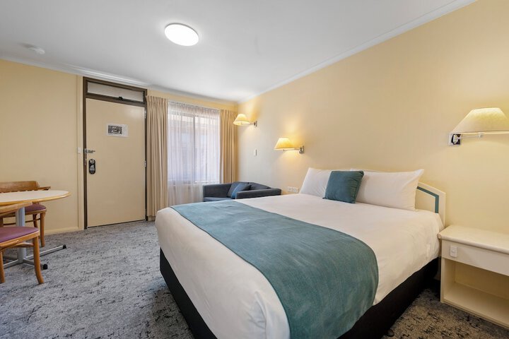 Room 7 of 31
