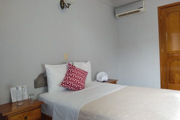 Room 9 of 30