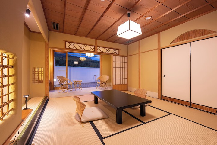 Room 8 of 52