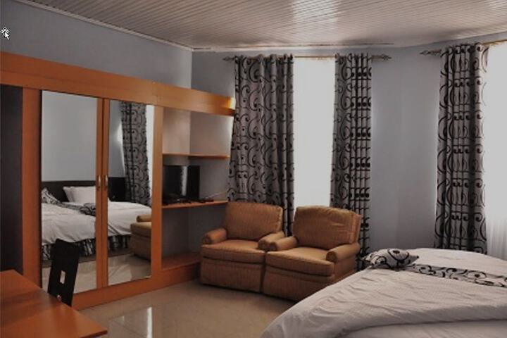 Room 5 of 22