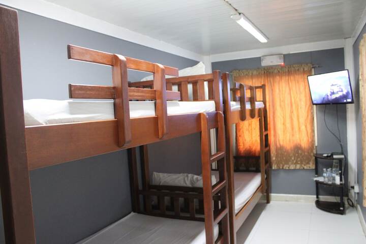 Room 10 of 36