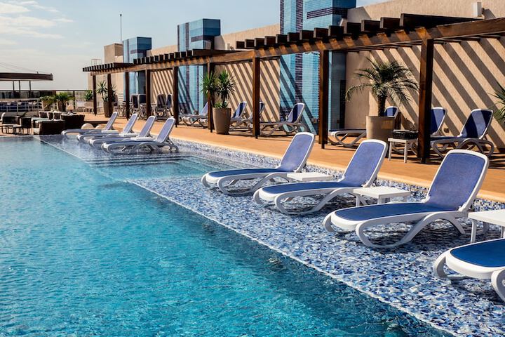 Hotel Pool