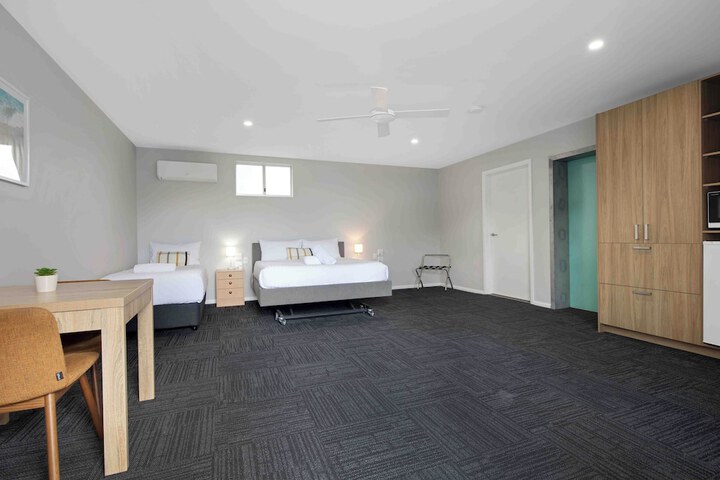 Room 14 of 37
