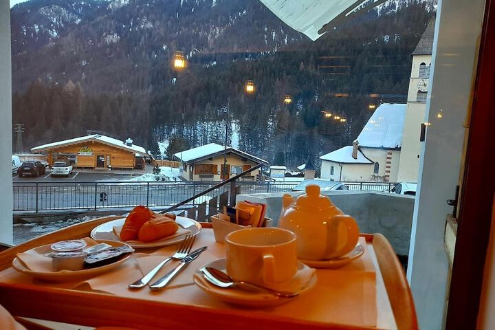 Breakfast/Coffee Service 43 of 52