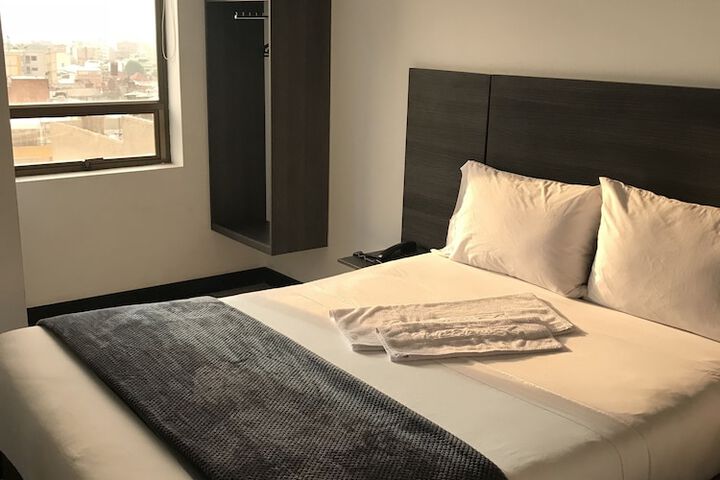 Room 8 of 44