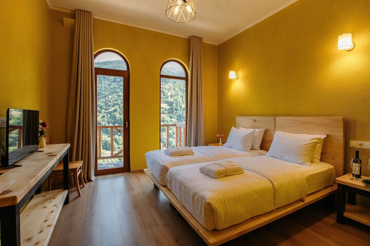 Room 5 of 71
