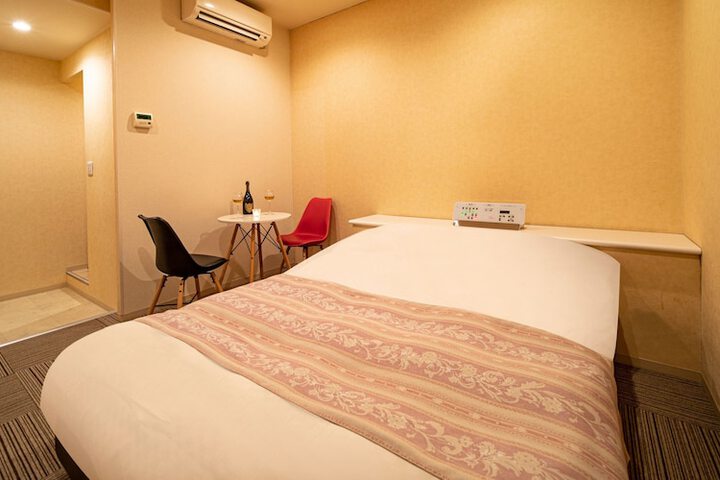 Room 7 of 36