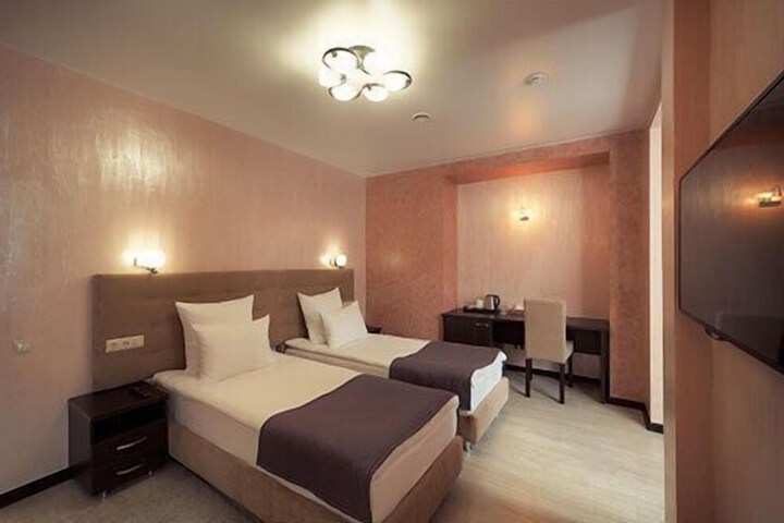Room 16 of 39
