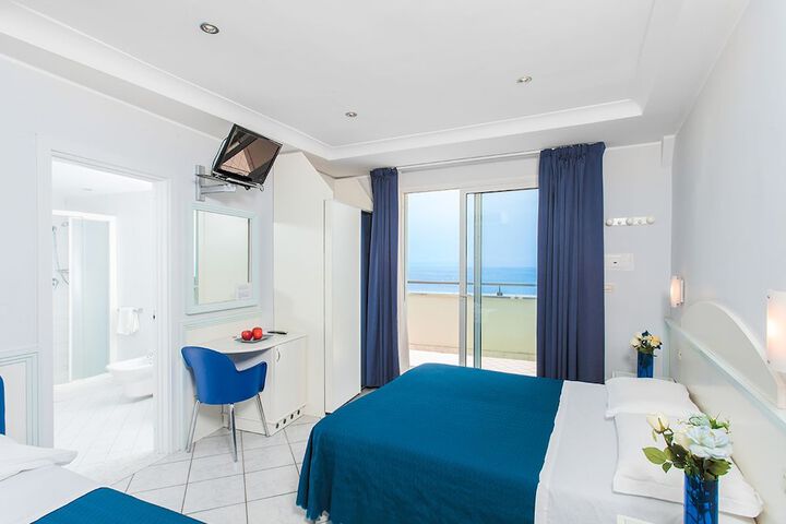 Room 4 of 31