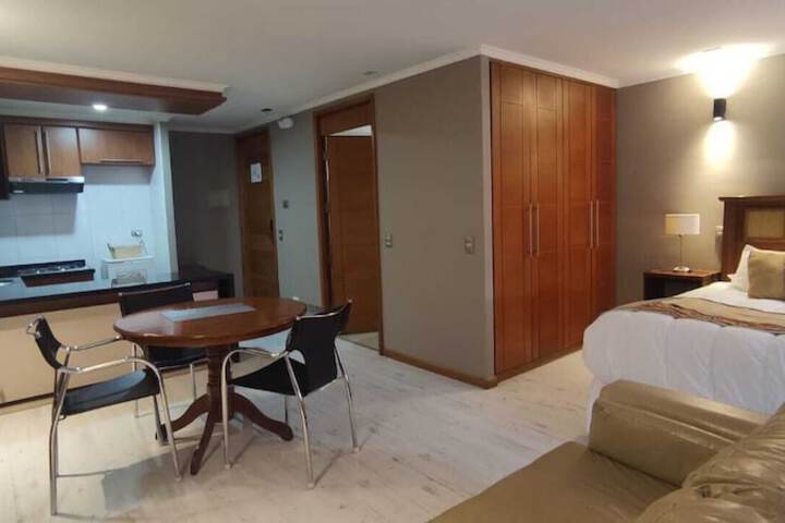 Room 10 of 28