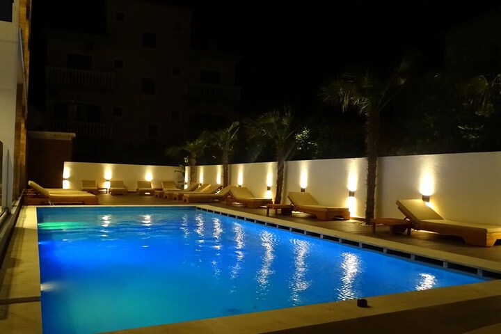 Pool 88 of 94