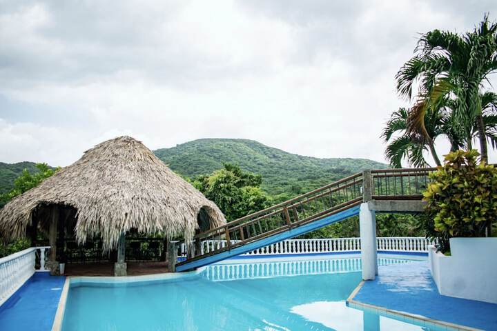 Pool 28 of 42