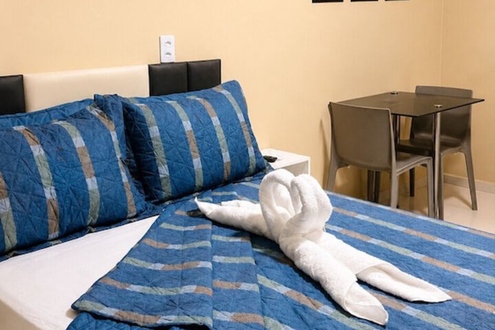 Room 5 of 18