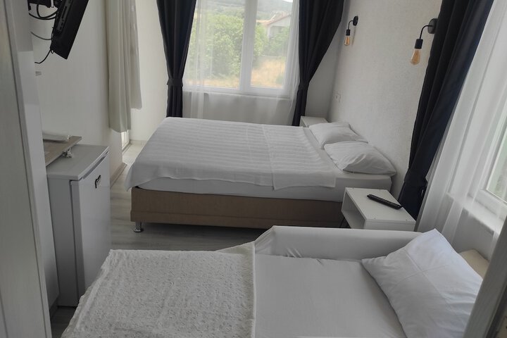 Room 33 of 81