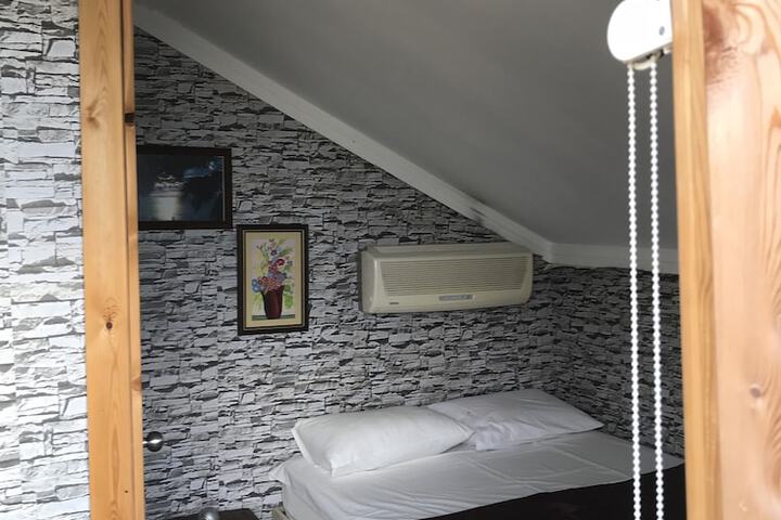 Room 14 of 44
