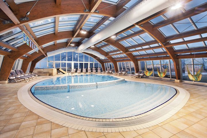 Pools & Facilities