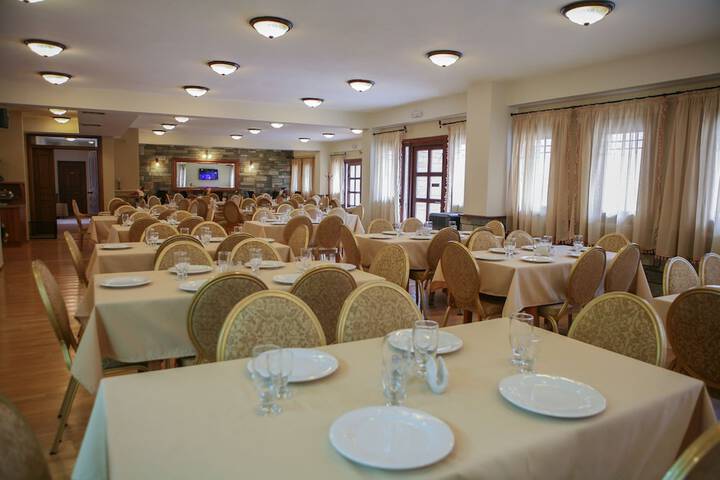 Dining 42 of 67