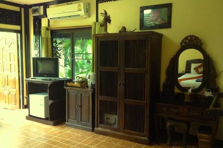 Room 26 of 63