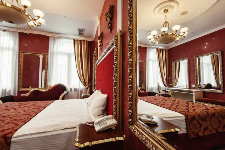 Room 21 of 47