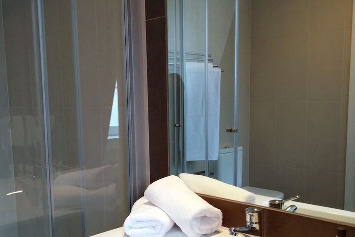 Room 51 of 85