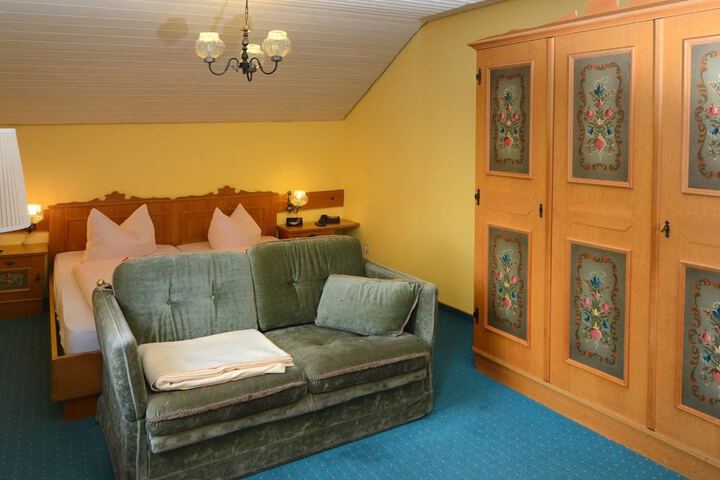 Room 3 of 31
