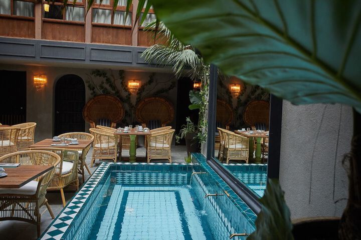 Pool 155 of 397