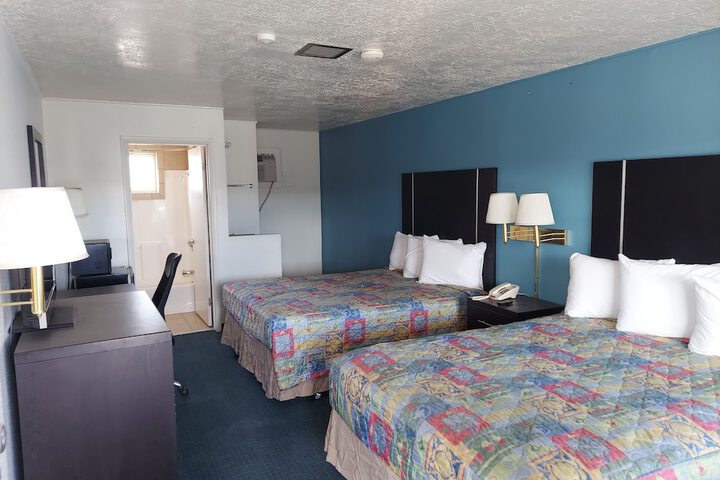 Room 2 of 6