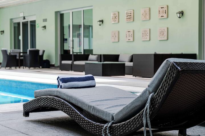 Pool 44 of 73