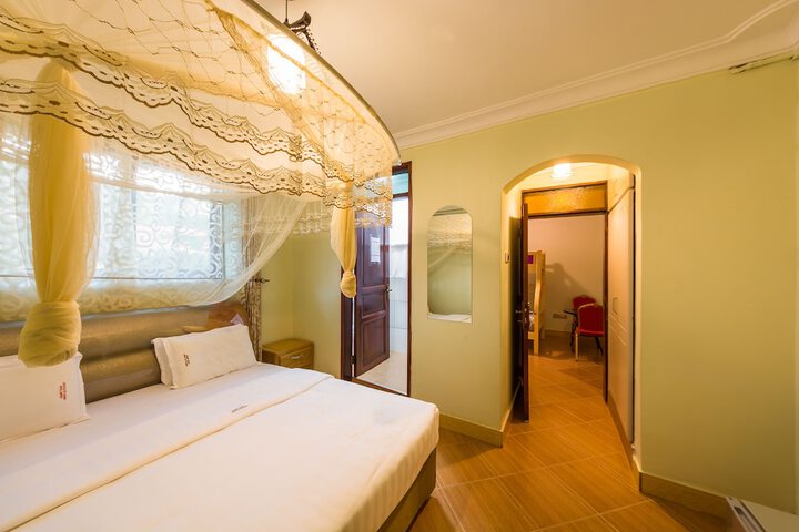 Room 7 of 38