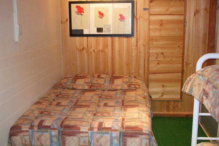 Room 12 of 33