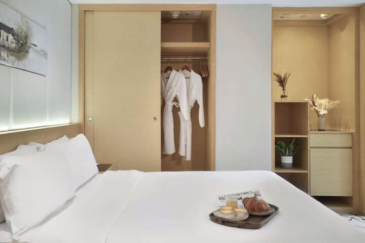Room 13 of 39