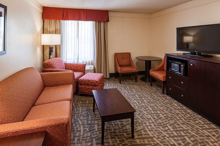 1 Queen Bed Mobility Accessible Communication Assistance Bathtub Full Breakfast (11 of 13)