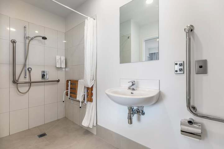 Room 18 of 29