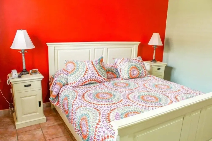 Room 4 of 14