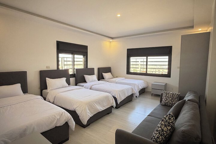 Room 18 of 43